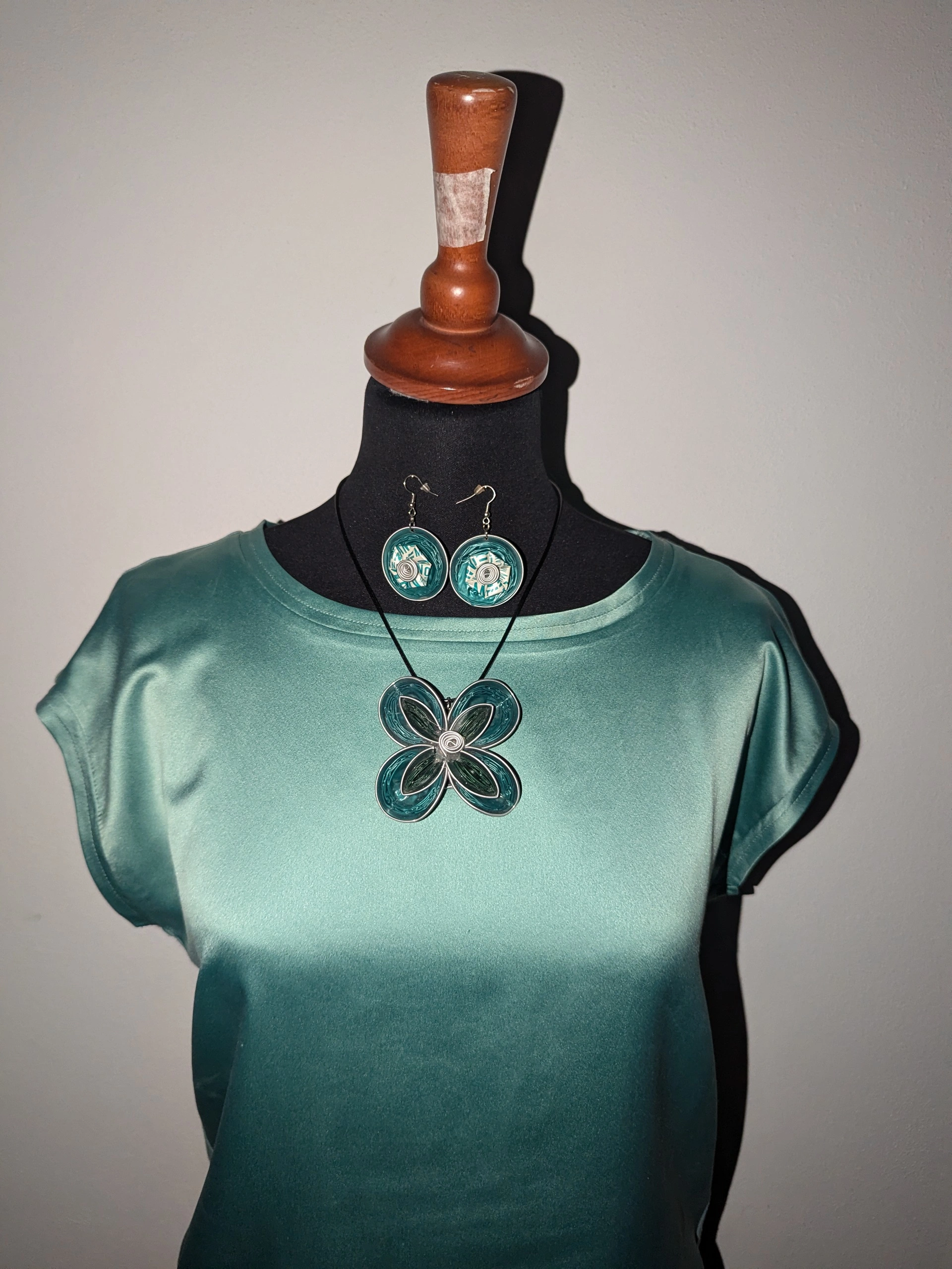 Set collana e orecchini verde