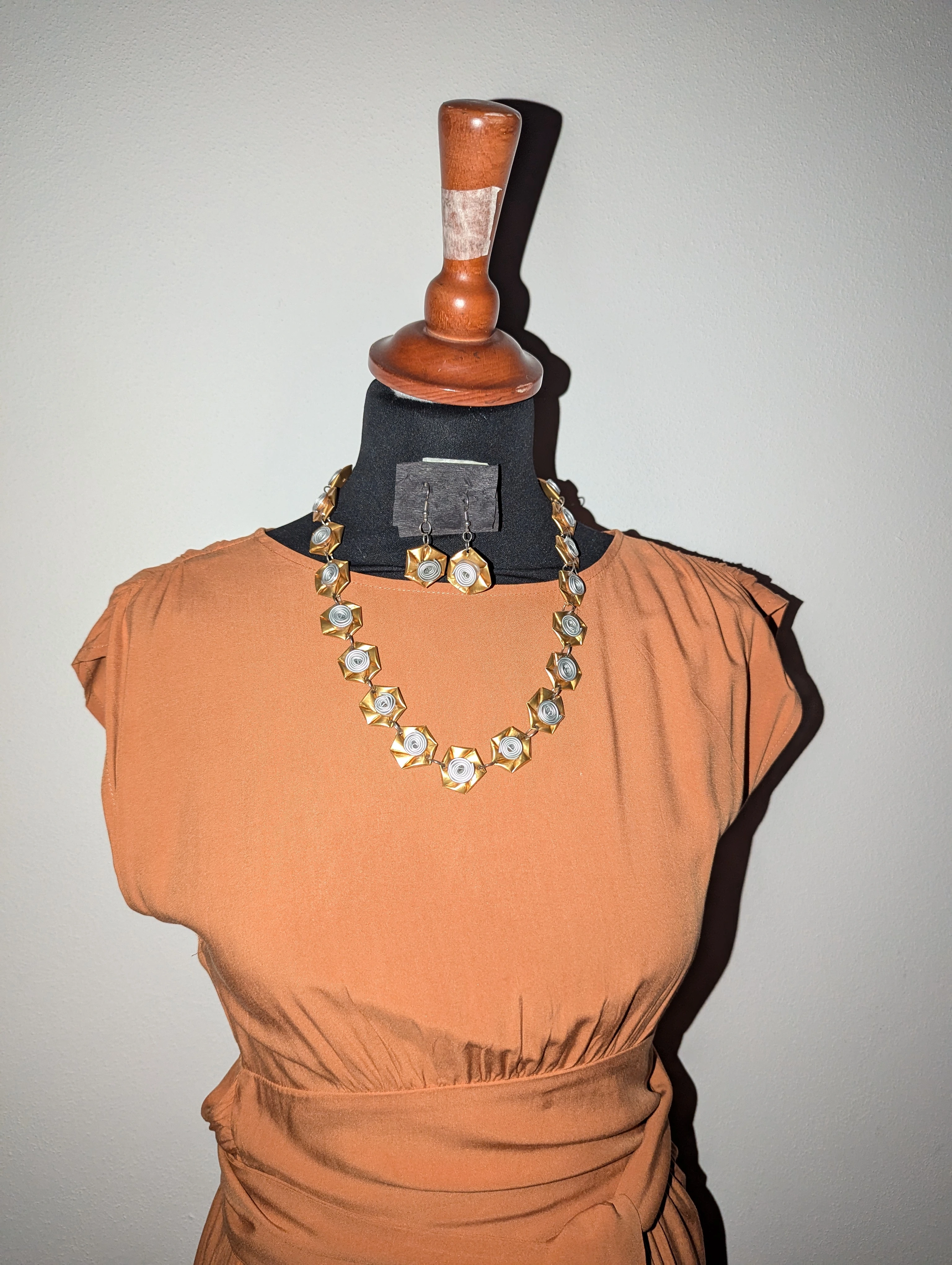 Set collana e orecchini in oro